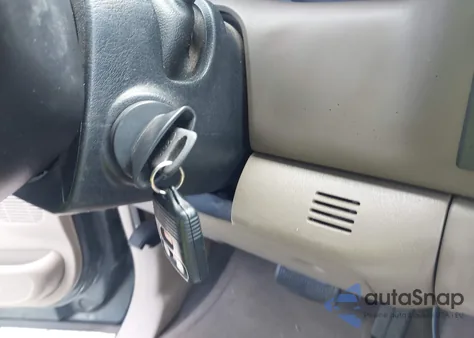 2004 Ford F-250 Lariat/Xl/Xlt from USA, damaged, VIN 1FTNX21P44EA53480